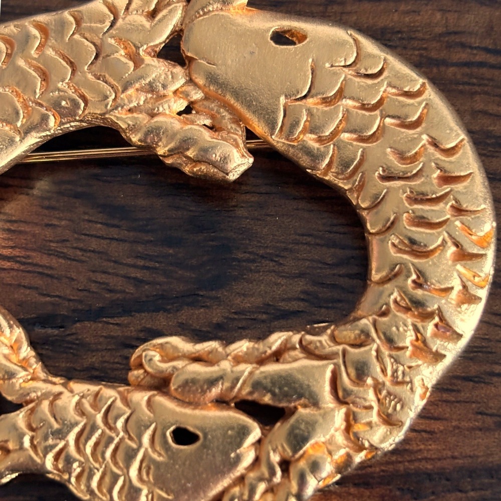 Vtg 3 Koi Fish Wreath Brooch Goldtone Asian Figural Pin Chic Whimsical Retro - Picture 5 of 11